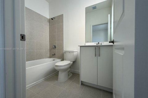 Снять в аренду таунхаус в Хомстед, Флорида 3 спальни, № 1986526 - фото 30