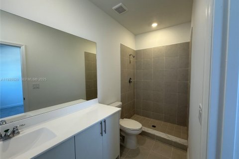 Снять в аренду таунхаус в Хомстед, Флорида 3 спальни, № 1986526 - фото 24