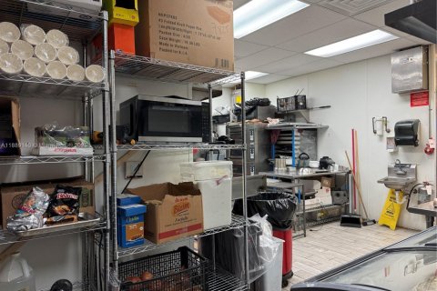 Immobilier commercial à vendre à Miami Beach, Floride № 1941252 - photo 13