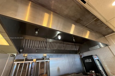 Immobilier commercial à vendre à Miami Beach, Floride № 1941252 - photo 18
