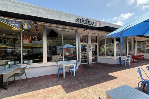 Immobilier commercial à vendre à Miami Beach, Floride № 1941252 - photo 2