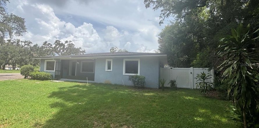 Immobilier commercial à Brandon, Floride 170.38 m2 № 1919939