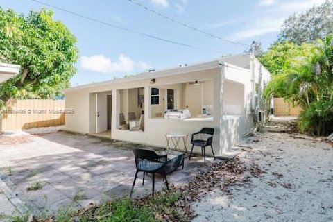House in North Miami, Florida 3 bedrooms, 142.98 sq.m. № 1943560 - photo 20