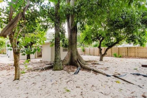 House in North Miami, Florida 3 bedrooms, 142.98 sq.m. № 1943560 - photo 26