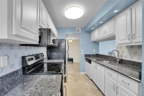 Copropriété à louer à Pompano Beach, Floride: 2 chambres, 84.63 m2 № 2042977 - photo 21