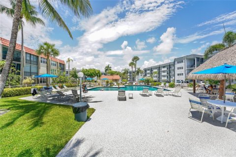 Copropriété à louer à Pompano Beach, Floride: 2 chambres, 84.63 m2 № 2042977 - photo 24