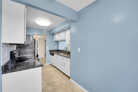 Copropriété à louer à Pompano Beach, Floride: 2 chambres, 84.63 m2 № 2042977 - photo 20