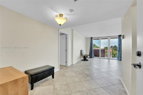 Copropriété à louer à Pompano Beach, Floride: 2 chambres, 84.63 m2 № 2042977 - photo 3