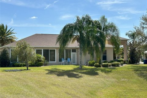House in Polk City, Florida 4 bedrooms, 207.45 sq.m. № 1903976 - photo 5