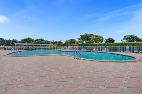 Villa ou maison à vendre à Plantation, Floride: 2 chambres, 119.29 m2 № 1186270 - photo 1