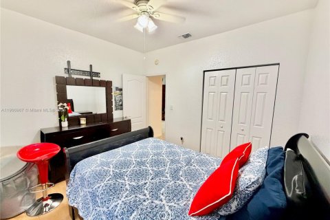 Снять в аренду таунхаус в Майами, Флорида 3 спальни, 116.31м2, № 1963602 - фото 14