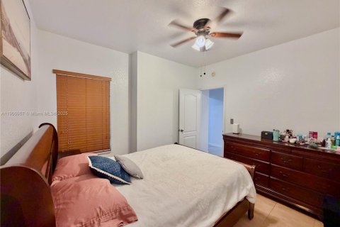 Снять в аренду таунхаус в Майами, Флорида 3 спальни, 116.31м2, № 1963602 - фото 16