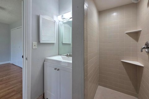 Touwnhouse à louer à Winter Park, Floride: 2 chambres, 100.24 m2 № 2283867 - photo 21