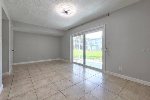 Touwnhouse à louer à Winter Park, Floride: 2 chambres, 100.24 m2 № 2283867 - photo 11
