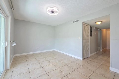 Touwnhouse à louer à Winter Park, Floride: 2 chambres, 100.24 m2 № 2283867 - photo 9