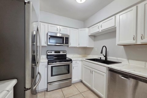 Touwnhouse à louer à Winter Park, Floride: 2 chambres, 100.24 m2 № 2283867 - photo 5