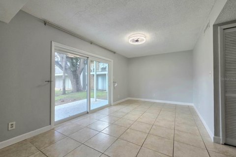 Touwnhouse à louer à Winter Park, Floride: 2 chambres, 100.24 m2 № 2283867 - photo 10