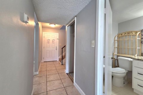 Touwnhouse à louer à Winter Park, Floride: 2 chambres, 100.24 m2 № 2283867 - photo 3