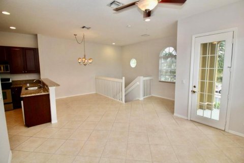 Copropriété à louer à Palm Beach Gardens, Floride: 2 chambres, 100.06 m2 № 2187631 - photo 8