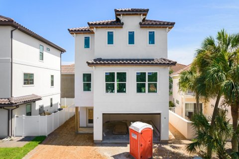 House in Destin, Florida 3 bedrooms, 227.61 sq.m. № 589891 - photo 1