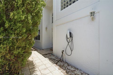 Villa ou maison à vendre à Miami, Floride: 3 chambres, 134.8 m2 № 2244084 - photo 27