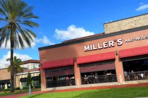 Condominio en alquiler en Miami Lakes, Florida, 2 dormitorios, 107.77 m2 № 2060977 - foto 16