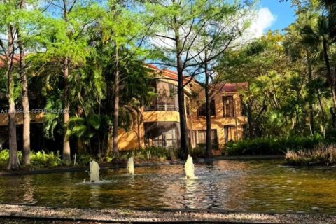 Condominio en alquiler en Miami Lakes, Florida, 2 dormitorios, 107.77 m2 № 2060977 - foto 6