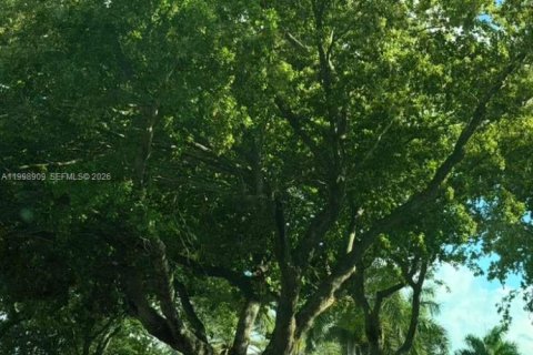 Condominio en alquiler en Miami Lakes, Florida, 2 dormitorios, 107.77 m2 № 2060977 - foto 17