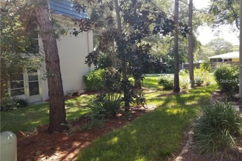 Condo in Largo, Florida, 1 bedroom  № 1658429 - photo 12