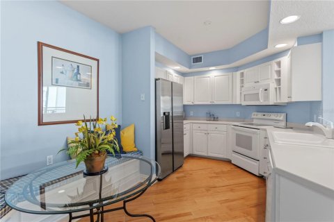 Condo in Clearwater, Florida, 2 bedrooms  № 1734668 - photo 16