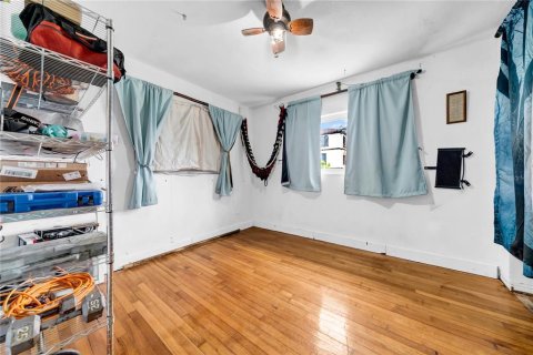 House in Redington Shores, Florida 2 bedrooms, 156.45 sq.m. № 1911880 - photo 20