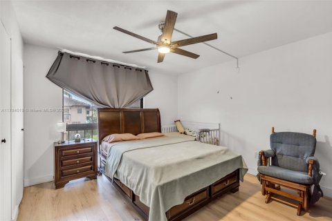 Condo in Miami, Florida, 2 bedrooms  № 1697347 - photo 22