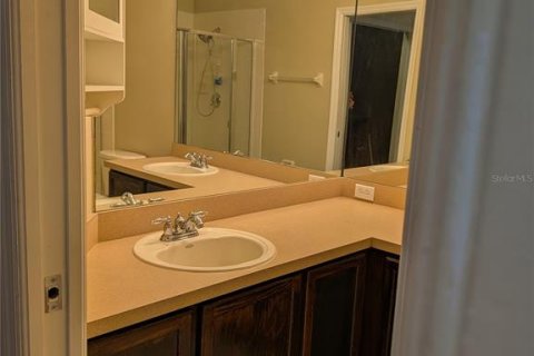 Townhouse in Tampa, Florida 3 bedrooms, 136.57 sq.m. № 2196213 - photo 14