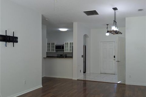 Townhouse in Tampa, Florida 3 bedrooms, 136.57 sq.m. № 2196213 - photo 17