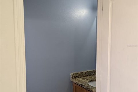 Townhouse in Tampa, Florida 3 bedrooms, 136.57 sq.m. № 2196213 - photo 16