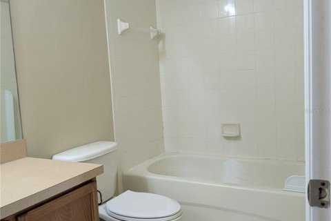 Townhouse in Tampa, Florida 3 bedrooms, 136.57 sq.m. № 2196213 - photo 22
