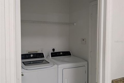 Townhouse in Tampa, Florida 3 bedrooms, 136.57 sq.m. № 2196213 - photo 6