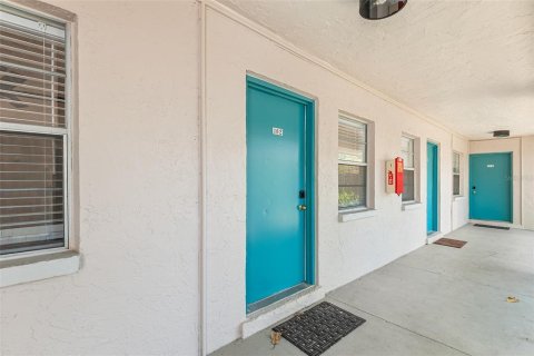 Снять в аренду квартиру в Сент-Питерсберг, Флорида 1 спальня, 59.46м2, № 2101957 - фото 2