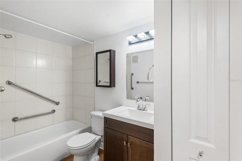 Снять в аренду квартиру в Сент-Питерсберг, Флорида 1 спальня, 59.46м2, № 2101957 - фото 10