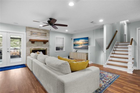 House in Gainesville, Florida 5 bedrooms, 220.64 sq.m. № 1851817 - photo 11