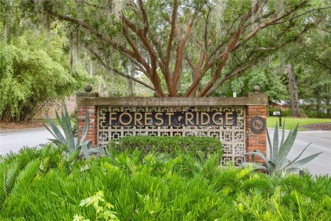 House in Gainesville, Florida 5 bedrooms, 220.64 sq.m. № 1851817 - photo 3