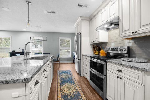 House in Gainesville, Florida 5 bedrooms, 220.64 sq.m. № 1851817 - photo 19