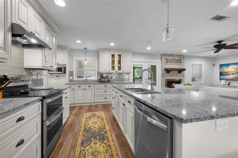 House in Gainesville, Florida 5 bedrooms, 220.64 sq.m. № 1851817 - photo 16