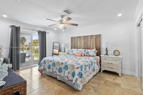 House in Cape Coral, Florida 3 bedrooms, 153.29 sq.m. № 1739114 - photo 17