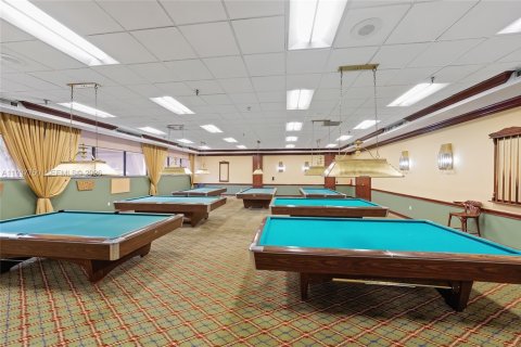 Condo in Pembroke Pines, Florida, 1 bedroom  № 1995413 - photo 10