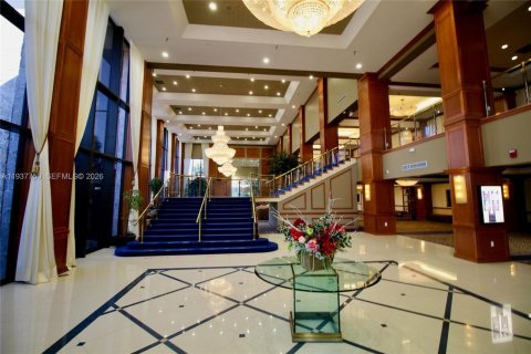 Condo in Pembroke Pines, Florida, 1 bedroom  № 1995413 - photo 11