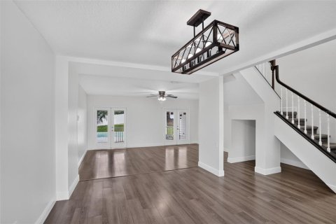 Villa ou maison à vendre à Winter Park, Floride: 5 chambres, 263.84 m2 № 2358123 - photo 12