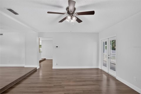 Villa ou maison à vendre à Winter Park, Floride: 5 chambres, 263.84 m2 № 2358123 - photo 16
