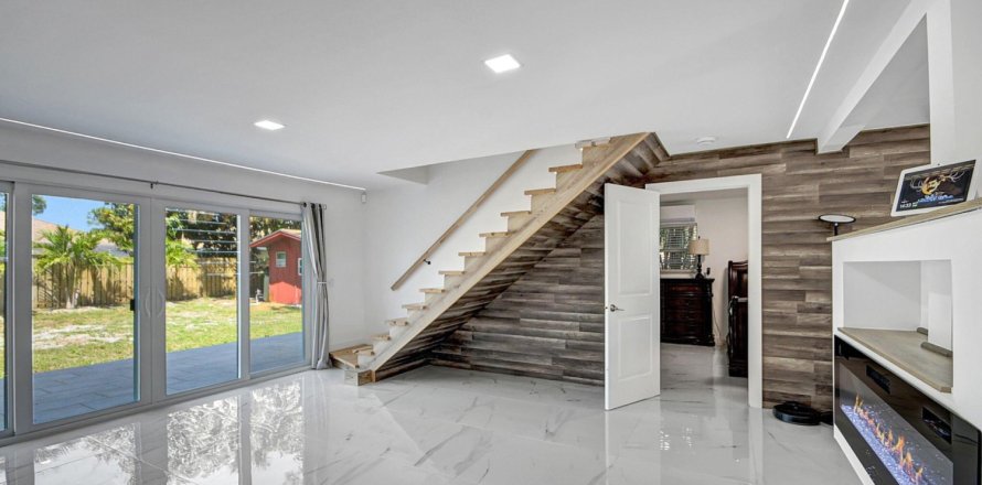 Casa en Haverhill, Florida 5 dormitorios, 196.21 m2 № 1099164