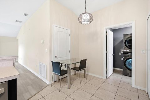 House in Lakeland, Florida 3 bedrooms, 128.21 sq.m. № 2317346 - photo 9